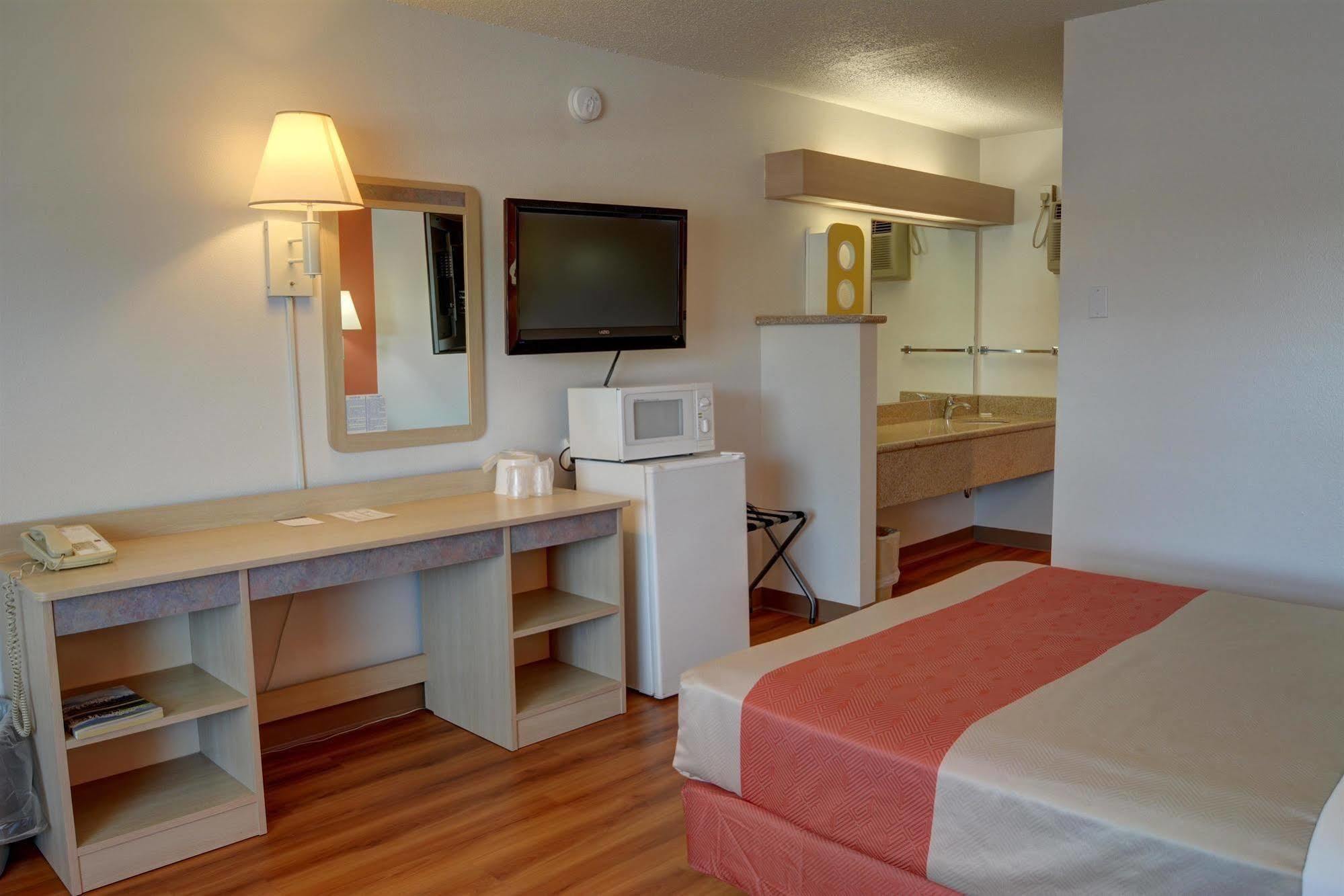 Motel 6-Bend, Or Exteriér fotografie